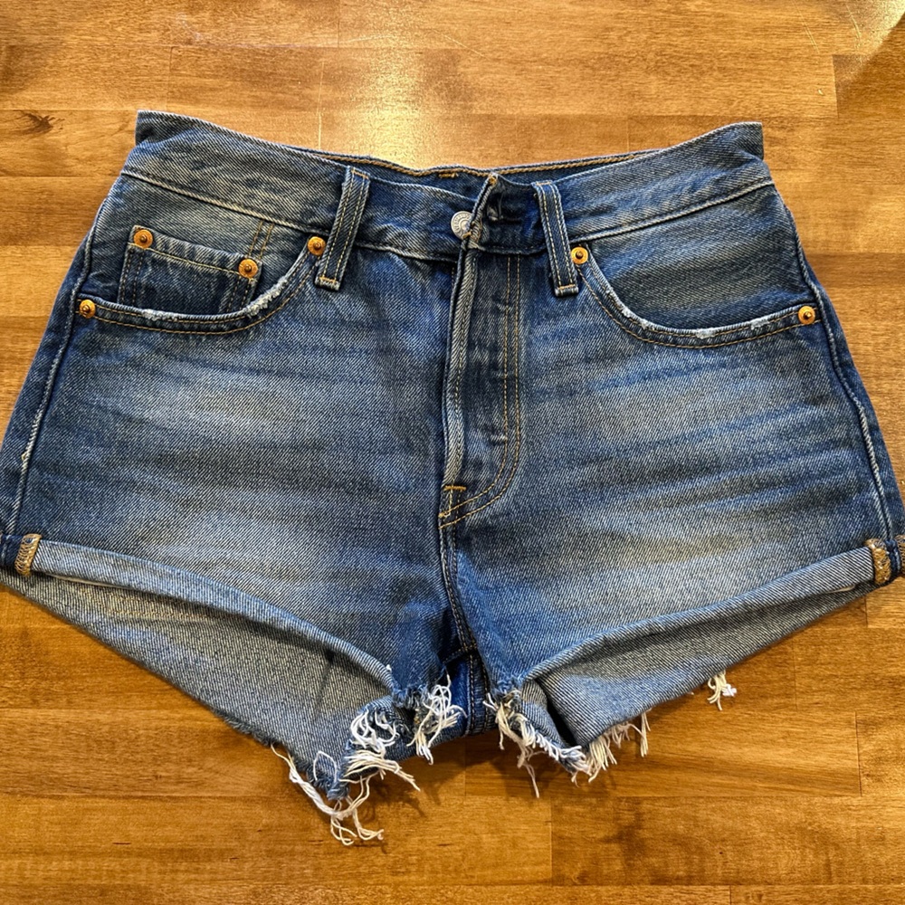 Levi’s 501 Shorts Size 24